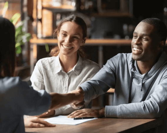 two people discussing a mortgage